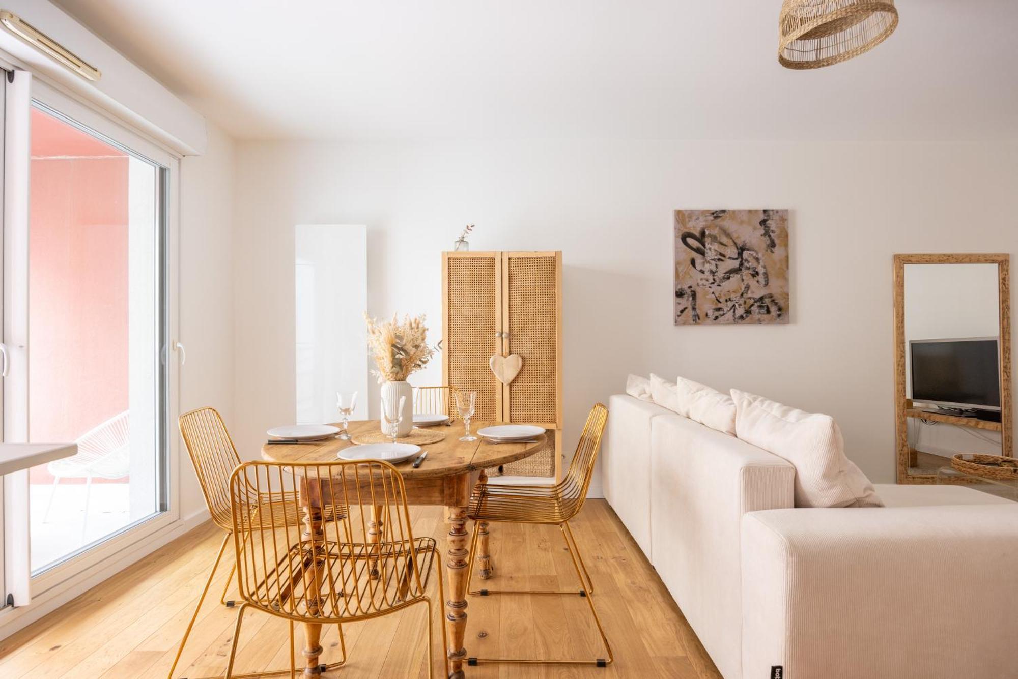 Apartment Mayence Parking Cite Des Congres 4pers Tv Wifi Nantes